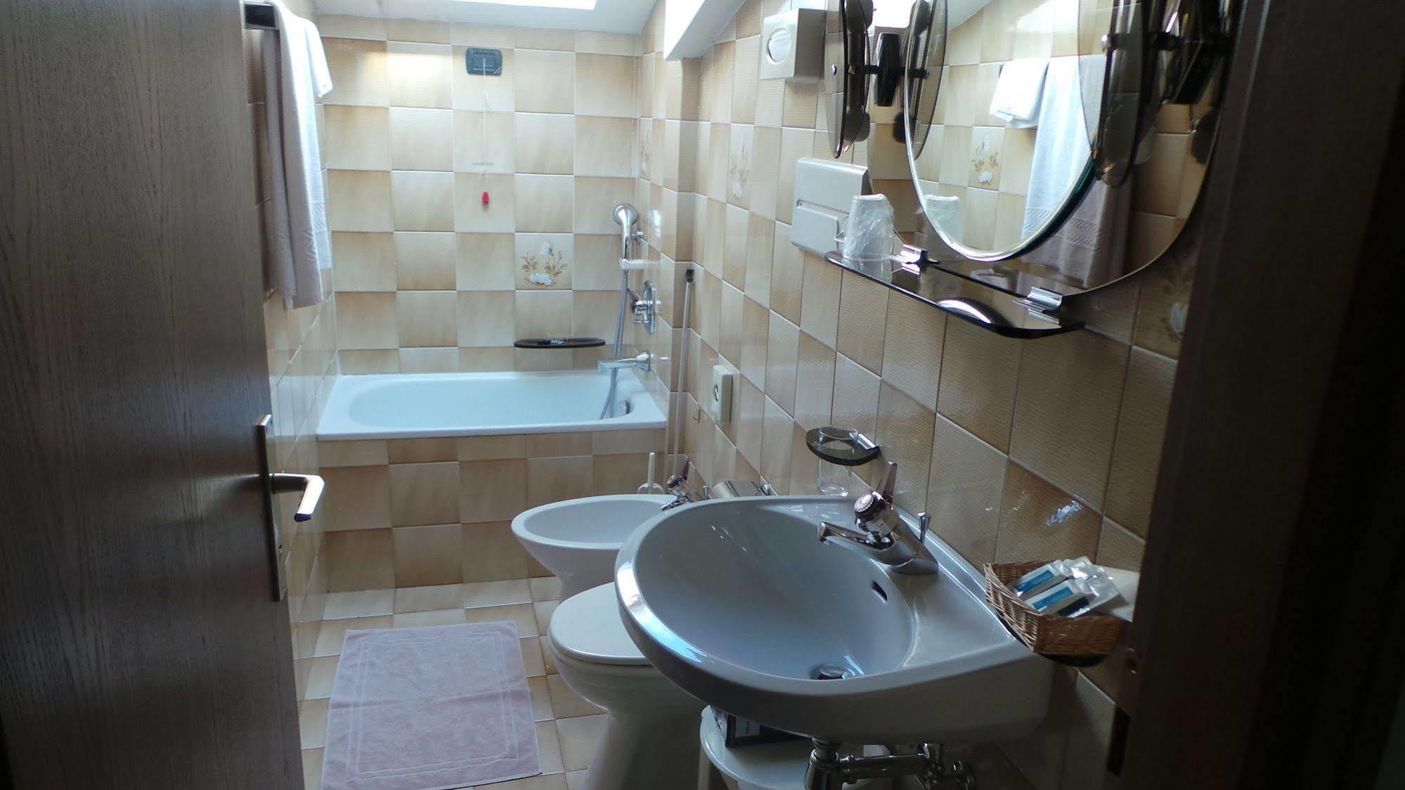 Albergo Antico Predazzo Esterno foto